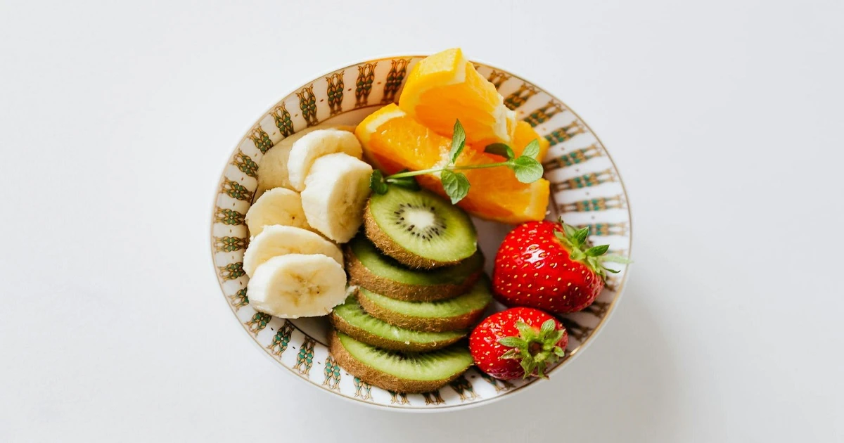 Fresh oranges, mangoes and kiwi full of healthy nutrients for health benefits